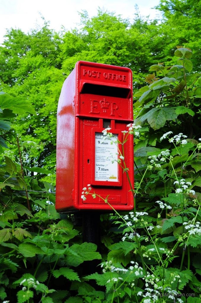Letterbox as a wall construction