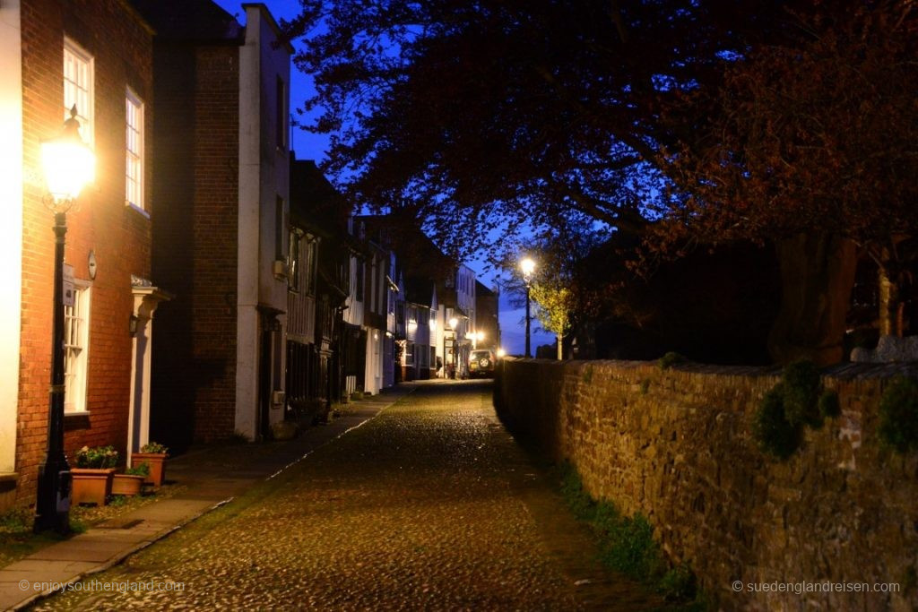 Rye at night in Church Square