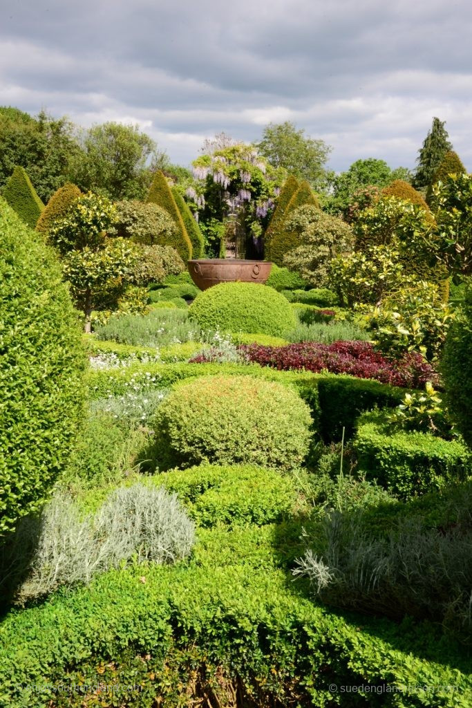 Abbey House Gardens – in the formal garden
