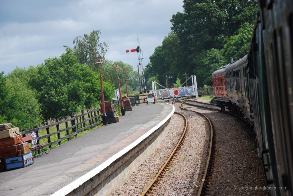 Kent & East Sussex Railway - a stop en route