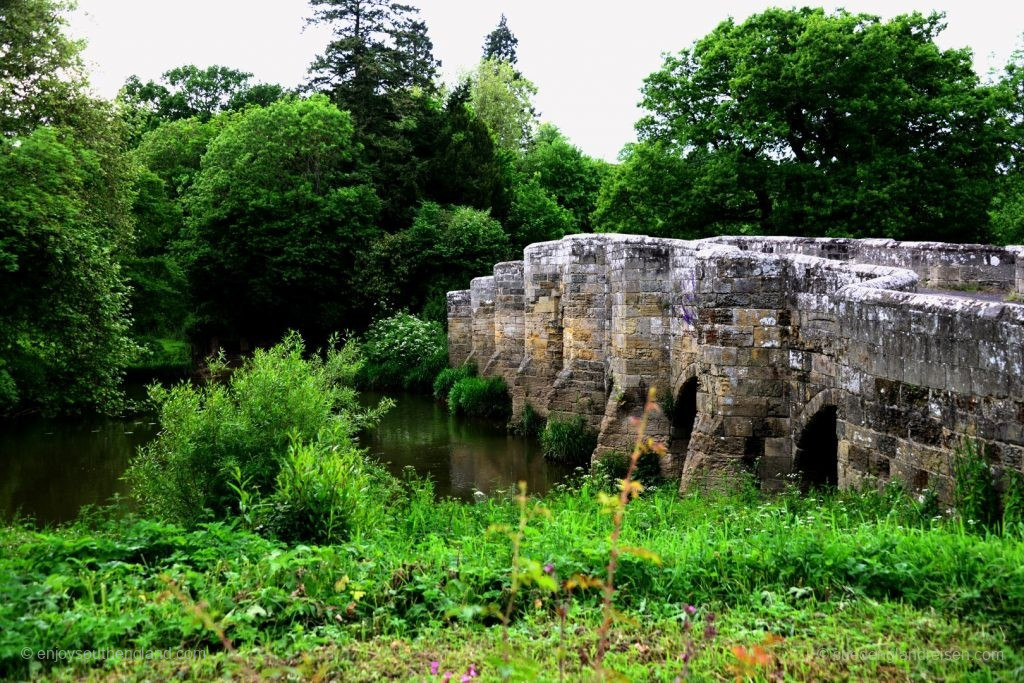 The Stopham Bridge from 1309 over the River Arun.