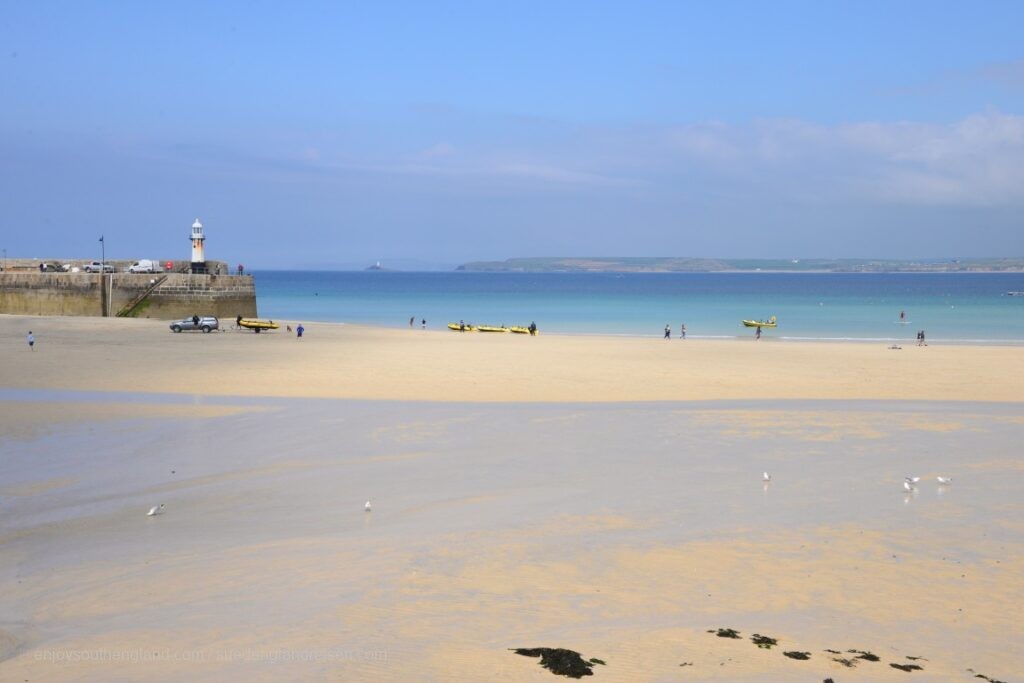 Almost like in the South Seas: beach in St. Ives in Cornwall