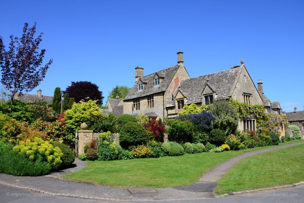Magnificent houses in Chipping Campden