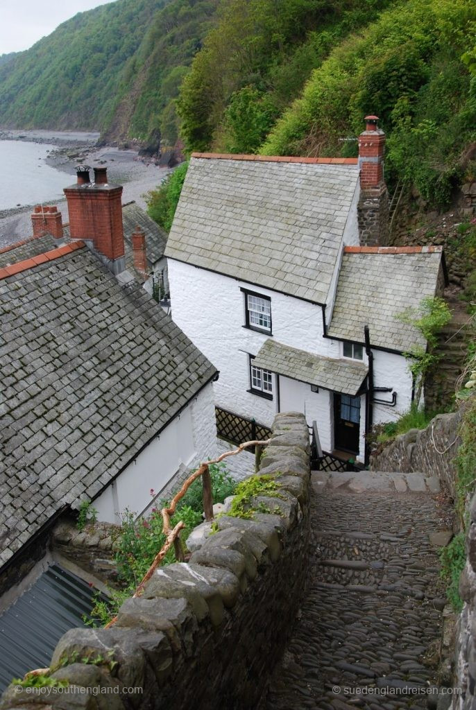 The path down to Clovelly Harbour