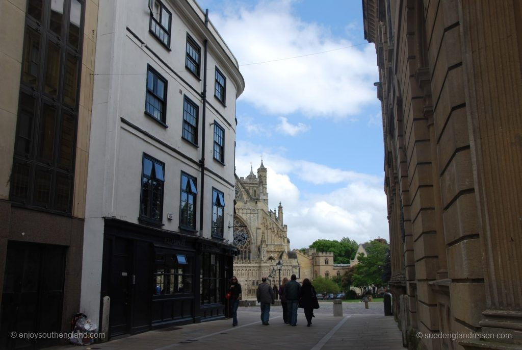 Exeter – in the background the Cathedral