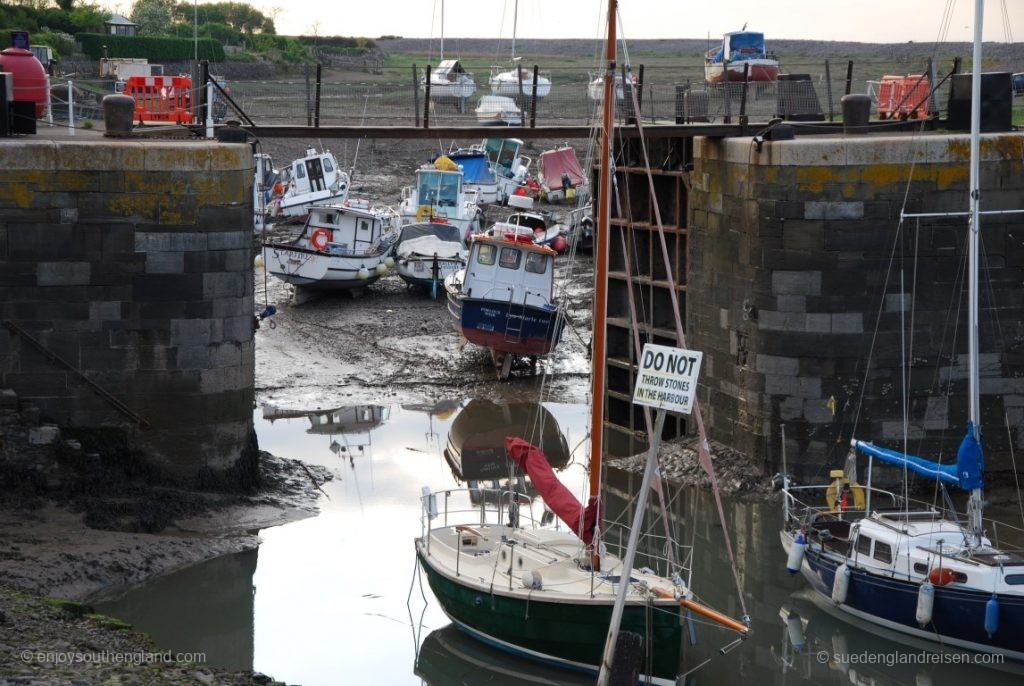 Porlock Weir (Somerset) at low tide – the tidal range here is over 9 meters