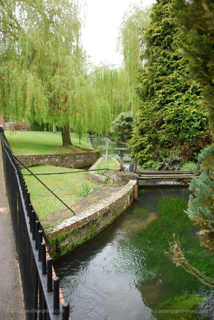 Winchester on a rainy day – Abbey Garden