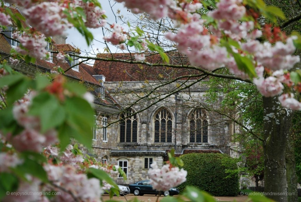 Winchester on a rainy day – at least the Cathedral is open