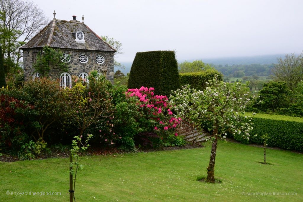 Wales - Plas Brondanw Garden