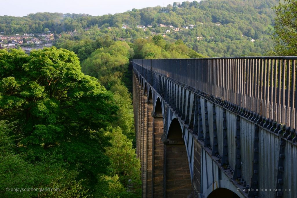 Wales - Pontcycyllte Aquaeduct 