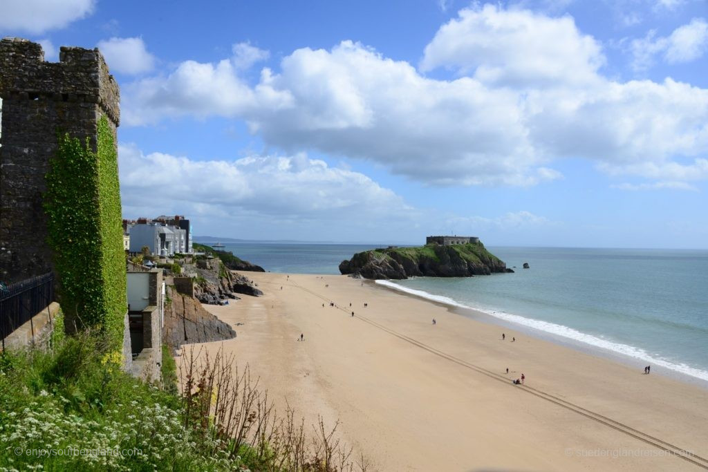 But now into Tenby with its city walls and magnificent clifftop location